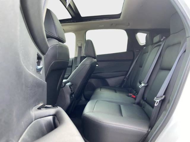 Used 2025 Nissan Murano SL AWD/4WD image 13