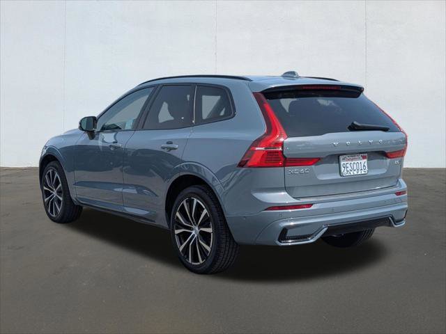 Used 2023 Volvo XC60 B5 Plus w/ Protection Package Premier image 3