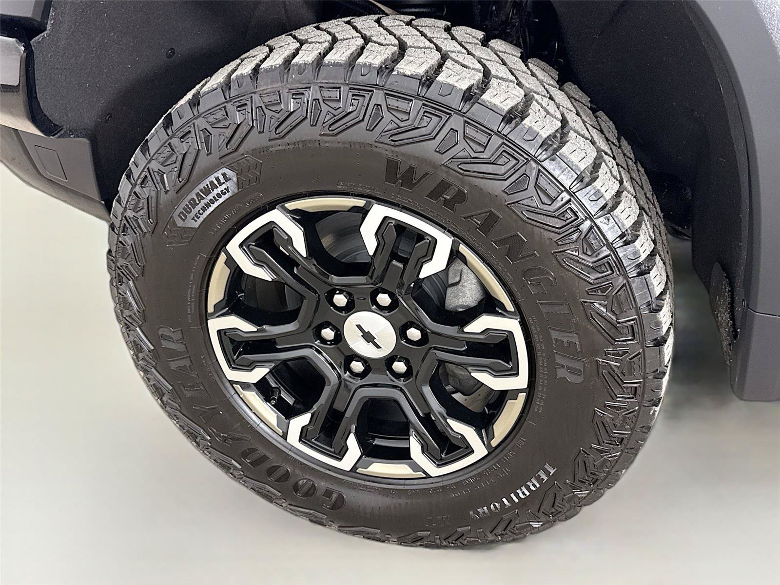 Used 2023 Chevrolet Silverado 1500 ZR2 AWD/4WD image 33