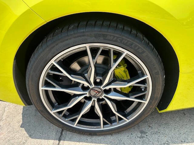 Used 2023 Chevrolet Corvette Stingray Premium Cpe w/ Z51 Performance Package image 6