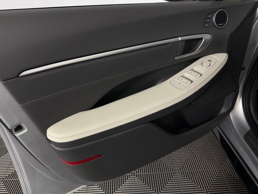 Used 2025 Hyundai Sonata Limited image 26