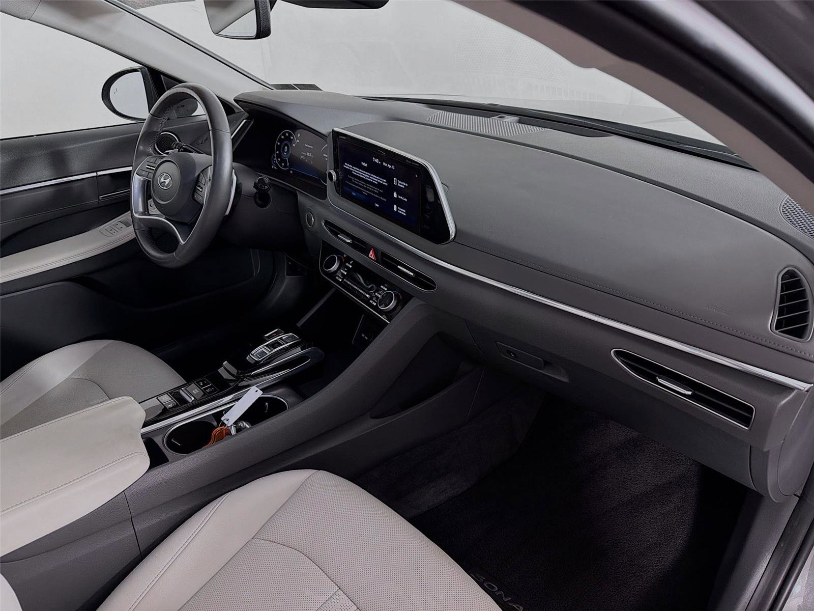 Used 2023 Hyundai Sonata Limited image 31