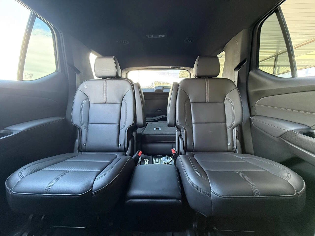 Used 2023 Chevrolet Traverse RS image 22