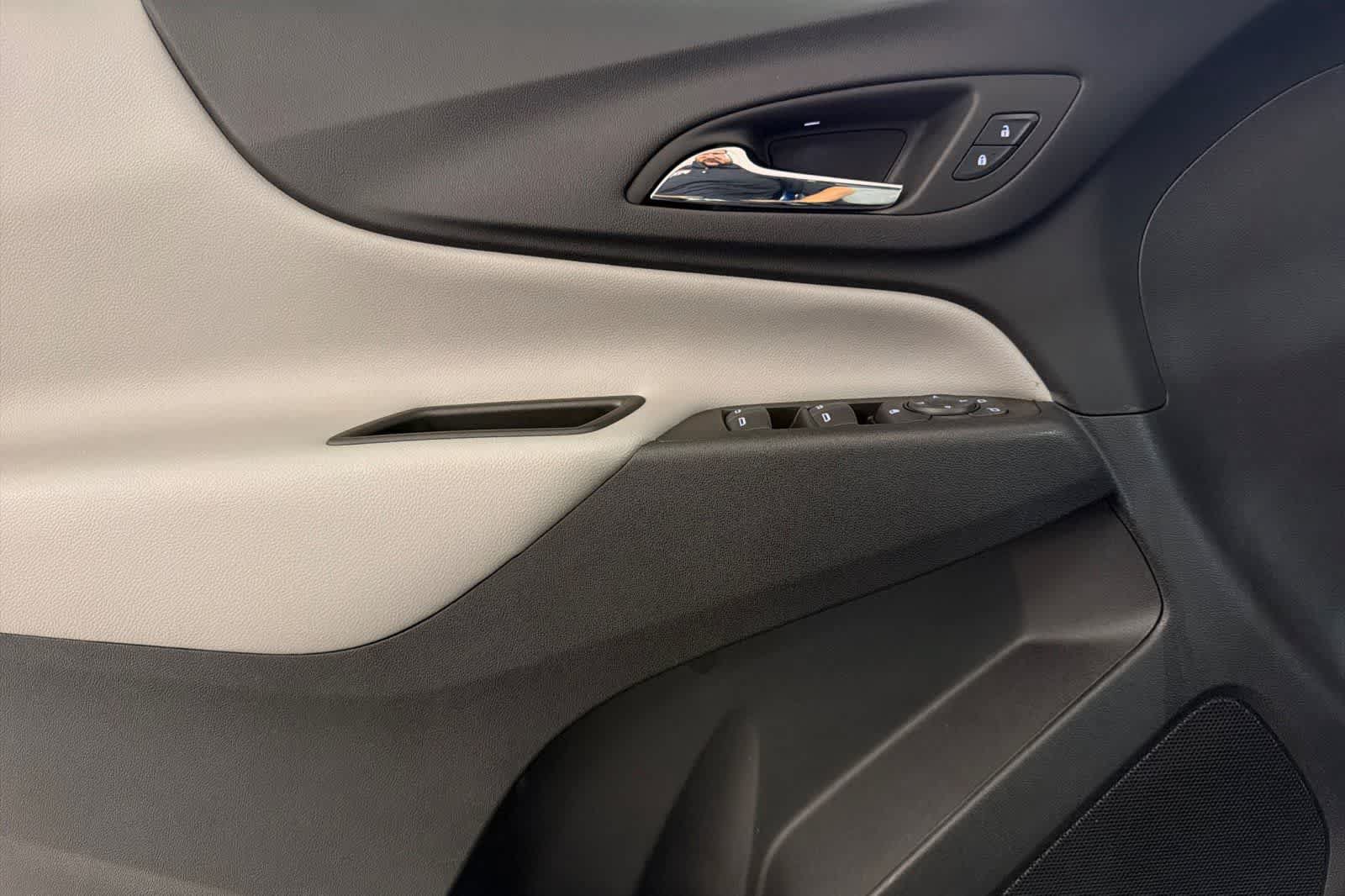 Used 2023 Chevrolet Equinox LS FWD image 12