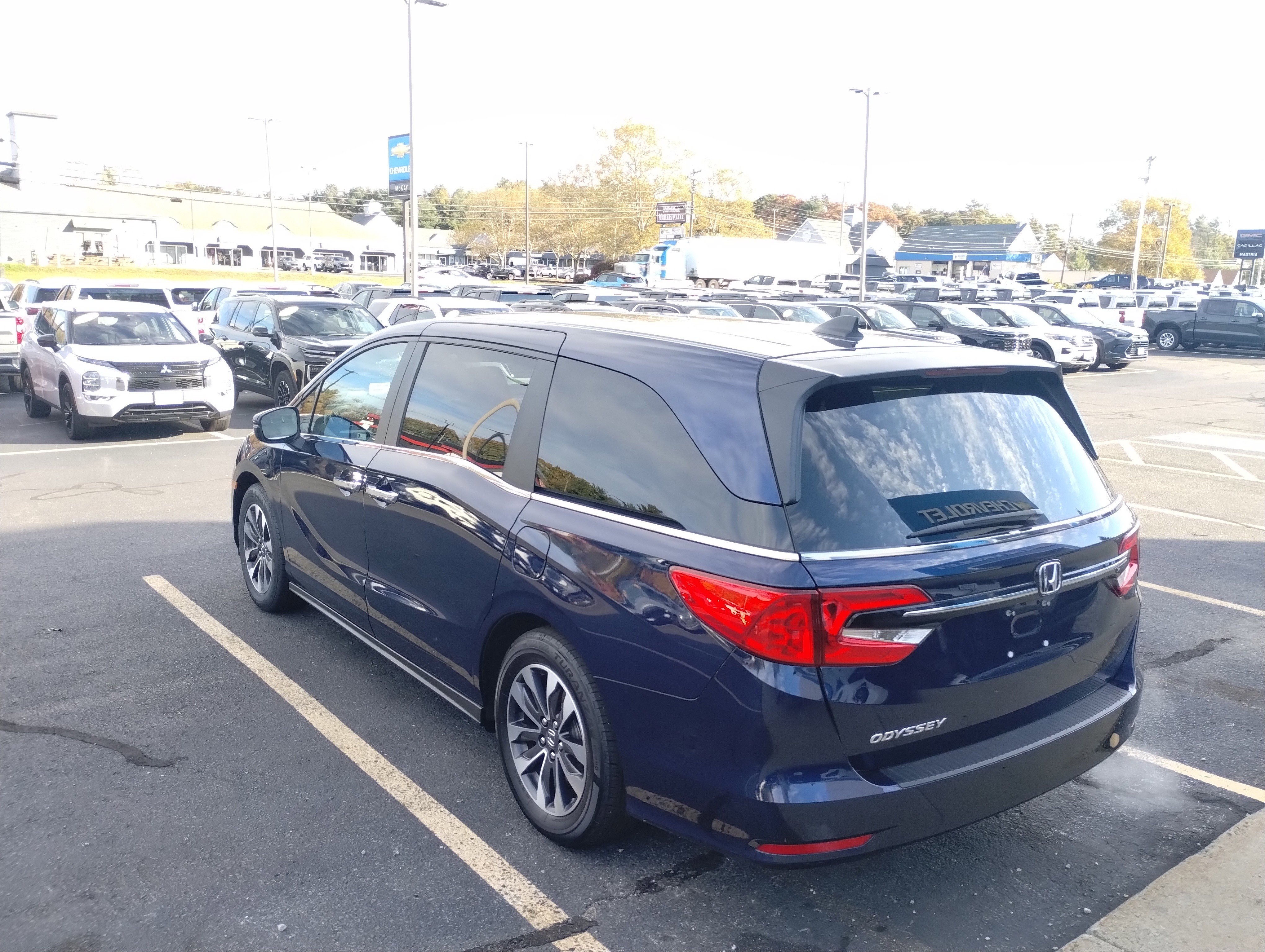 Used 2024 Honda Odyssey EX-L image 5
