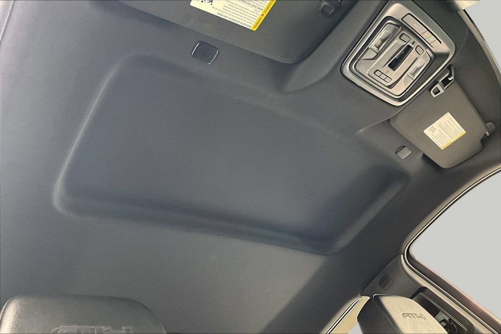 Used 2024 GMC Sierra 3500 AT4 w/ Technology Package AWD/4WD image 23