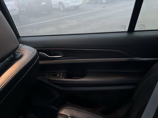 Used 2025 Jeep Grand Cherokee L Limited image 16