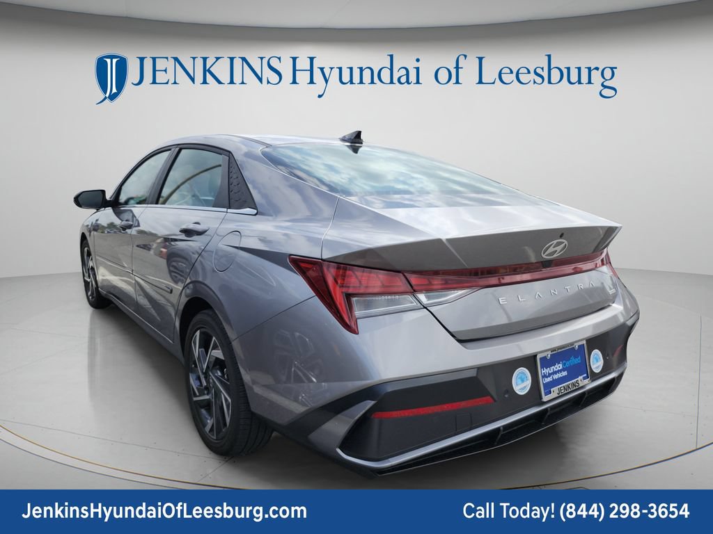 Certified 2024 Hyundai Elantra Limited FWD image 8