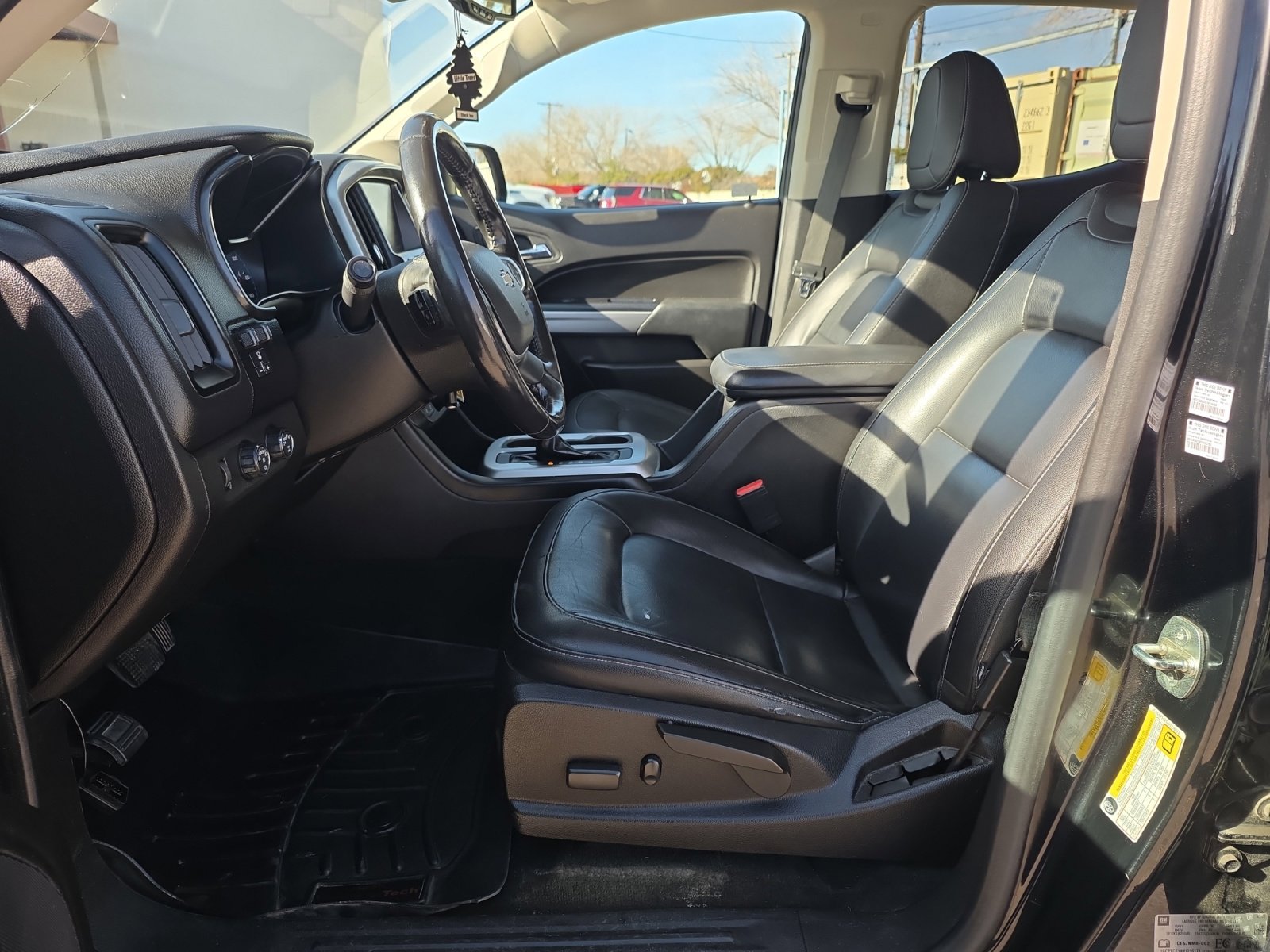 Used 2017 Chevrolet Colorado LT image 12