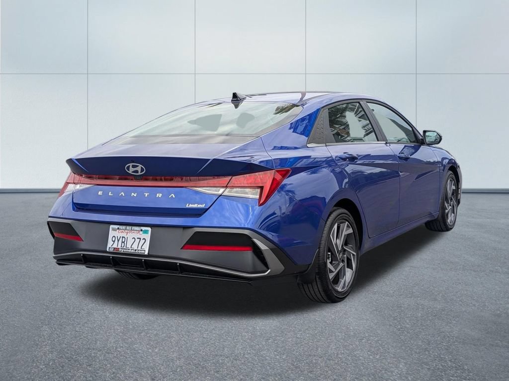 Certified 2026 Hyundai Elantra Limited FWD image 6