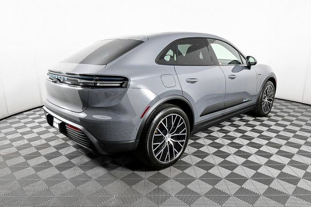 Certified 2025 Porsche Macan Electric image 29