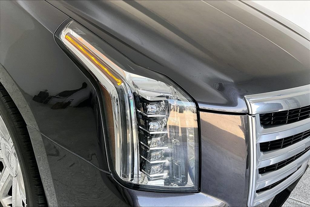 Used 2017 Cadillac Escalade Luxury AWD/4WD image 40