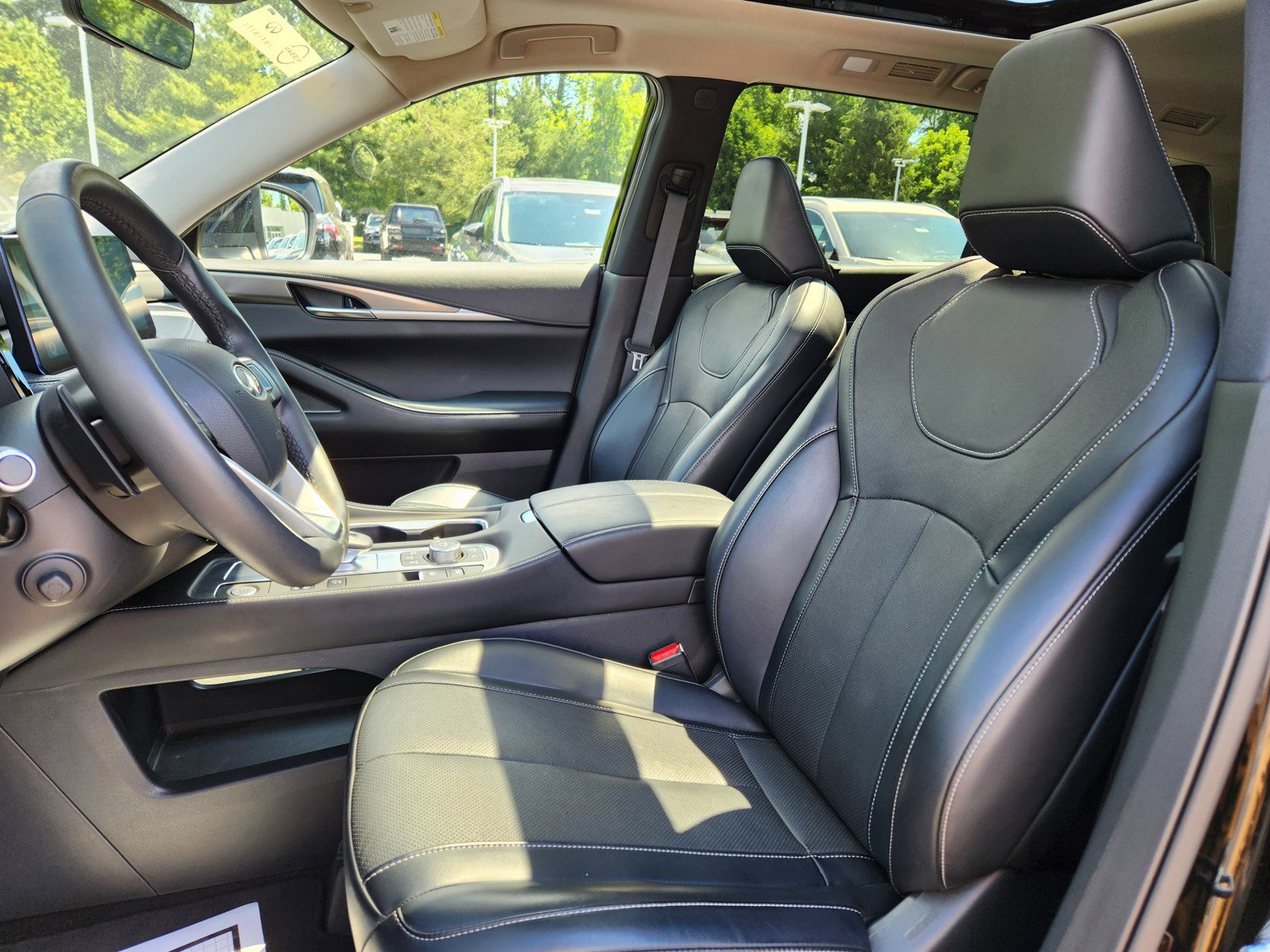 Certified 2023 INFINITI QX60 Luxe w/ Cargo Package AWD/4WD image 10
