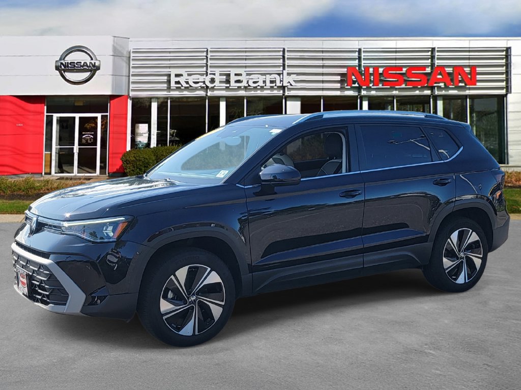 Used 2025 Volkswagen Taos SE AWD/4WD image 6