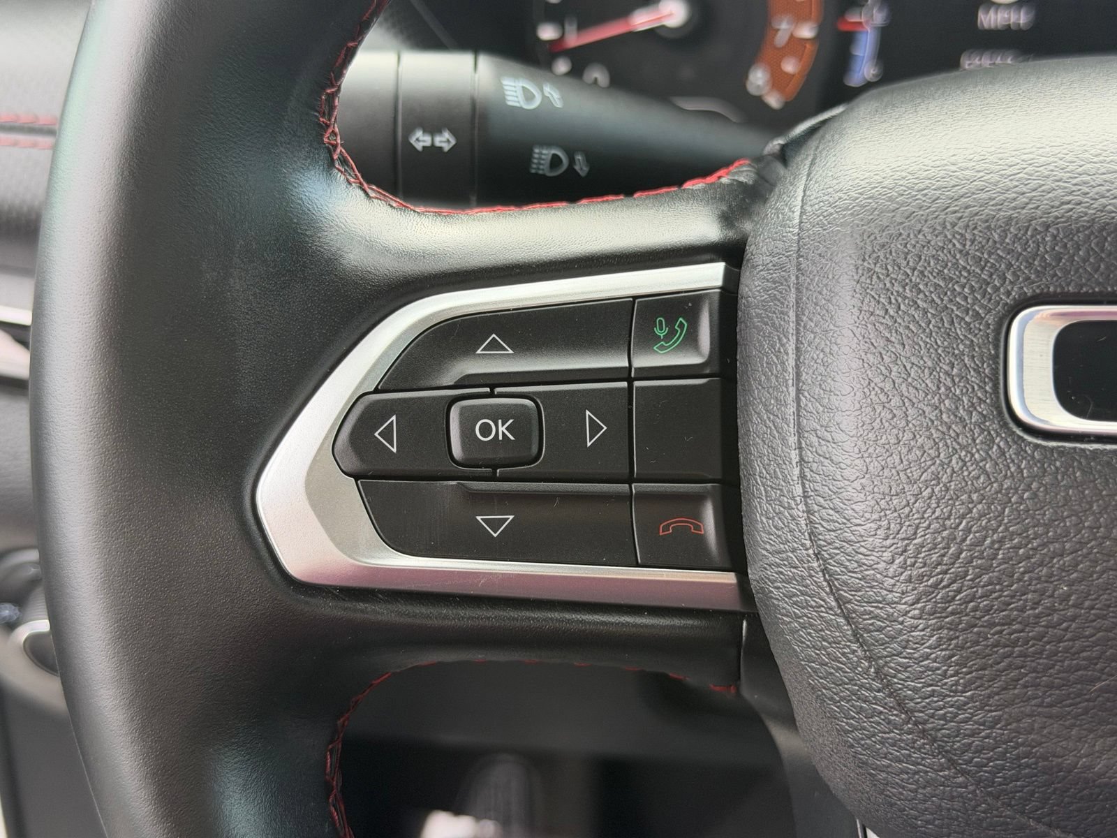 Used 2022 Jeep Compass Trailhawk w/ Trailhawk Convenience Group AWD/4WD image 15