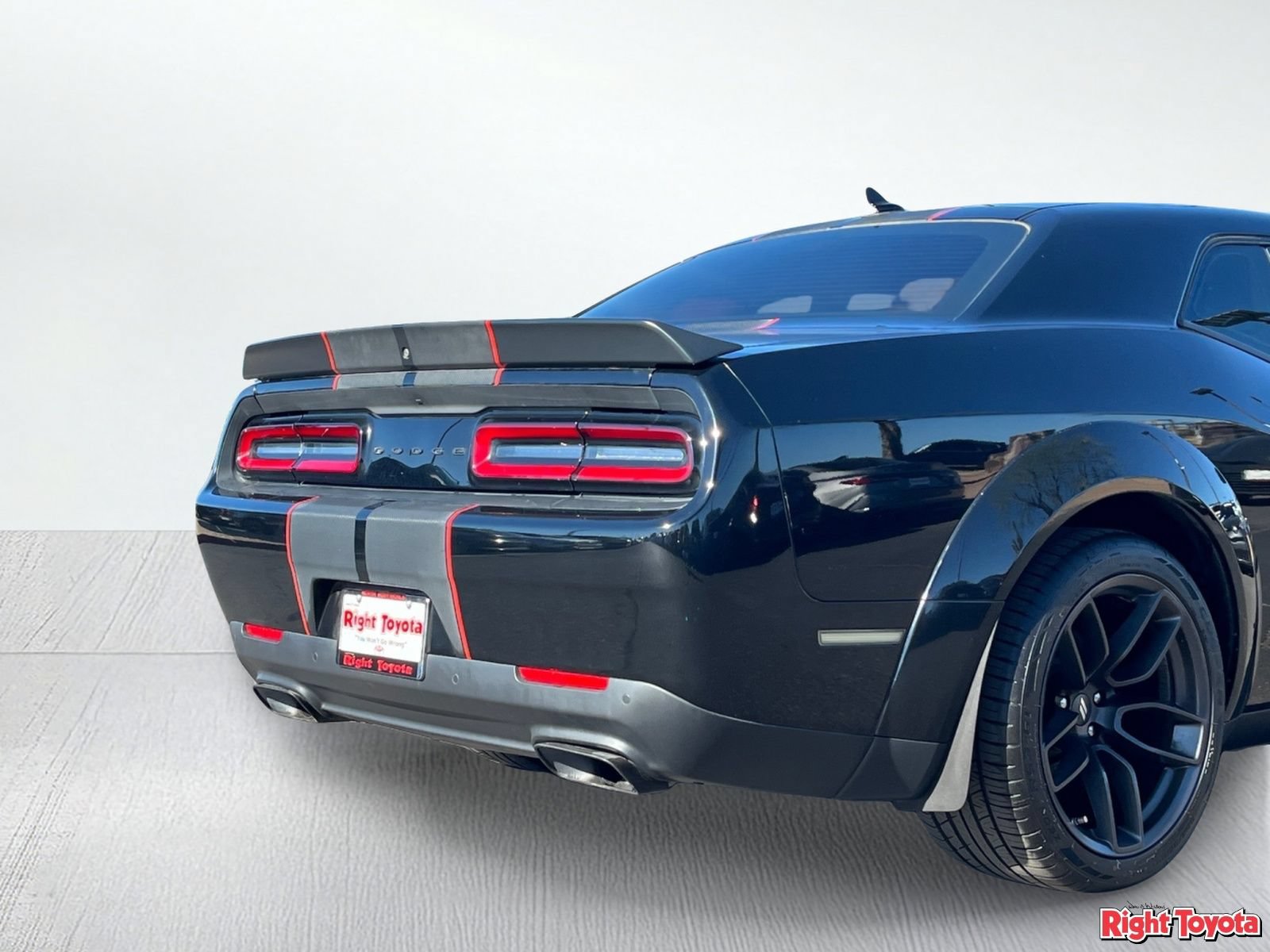 Used 2019 Dodge Challenger R/T Scat Pack RWD image 11