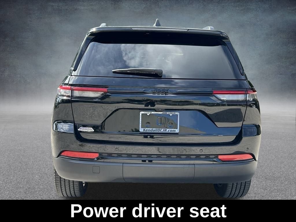 Certified 2024 Jeep Grand Cherokee Altitude image 8