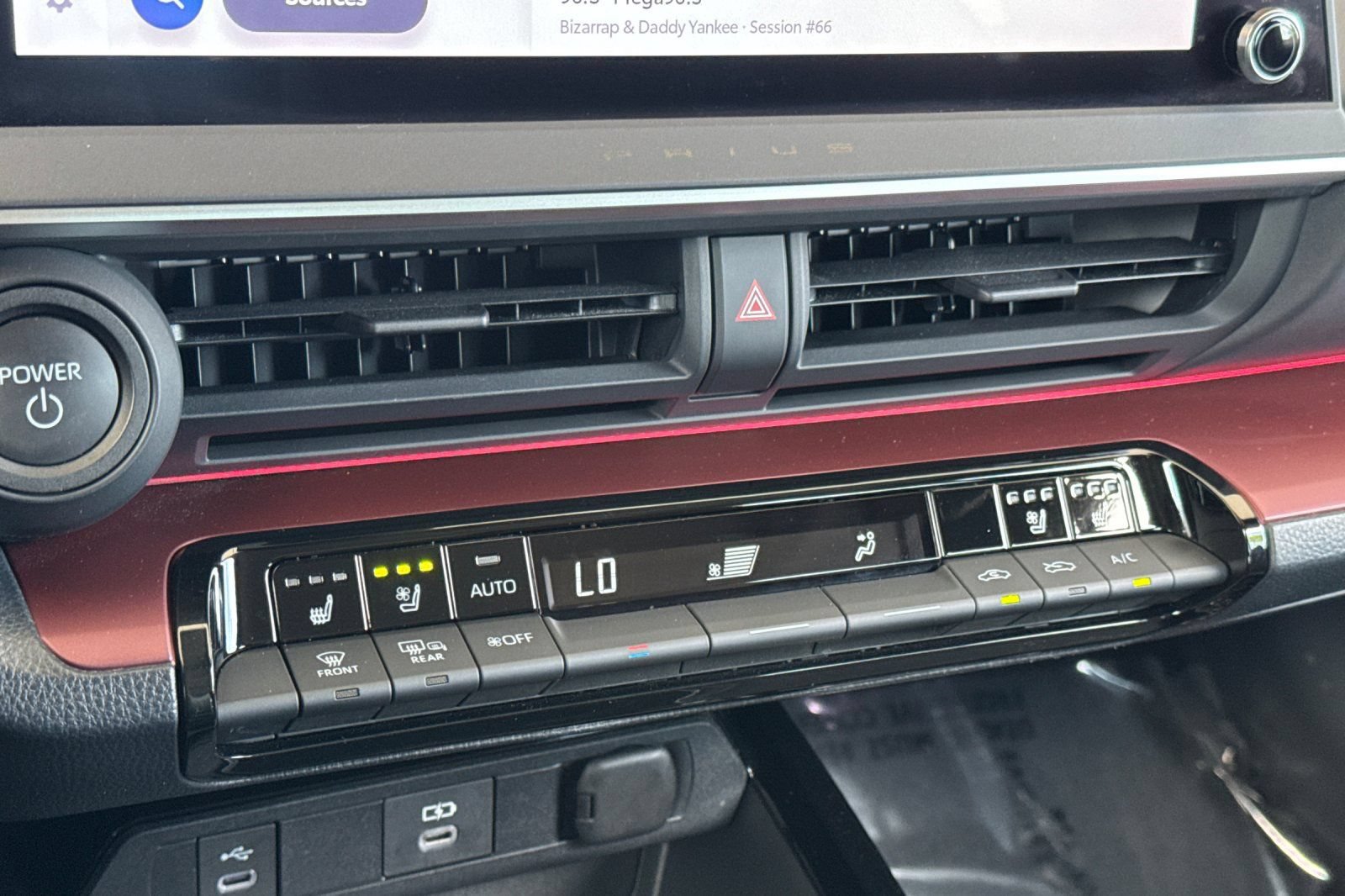 Used 2023 Toyota Prius Prime Premium FWD image 25
