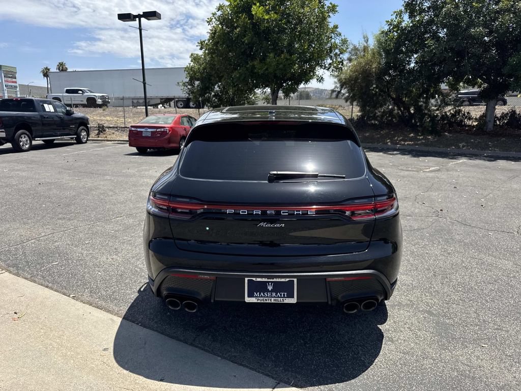Used 2023 Porsche Macan Turbo AWD/4WD image 5