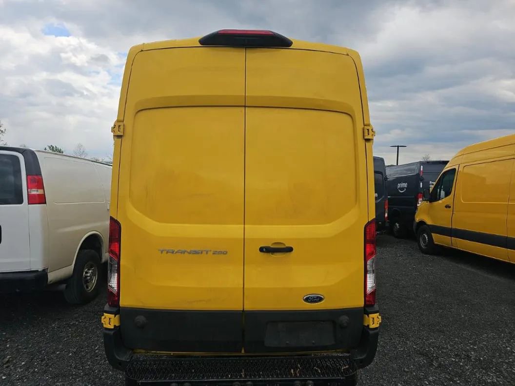 Used 2021 Ford Transit 250 148 High Roof Extended w/ Parcel Delivery Package RWD image 3