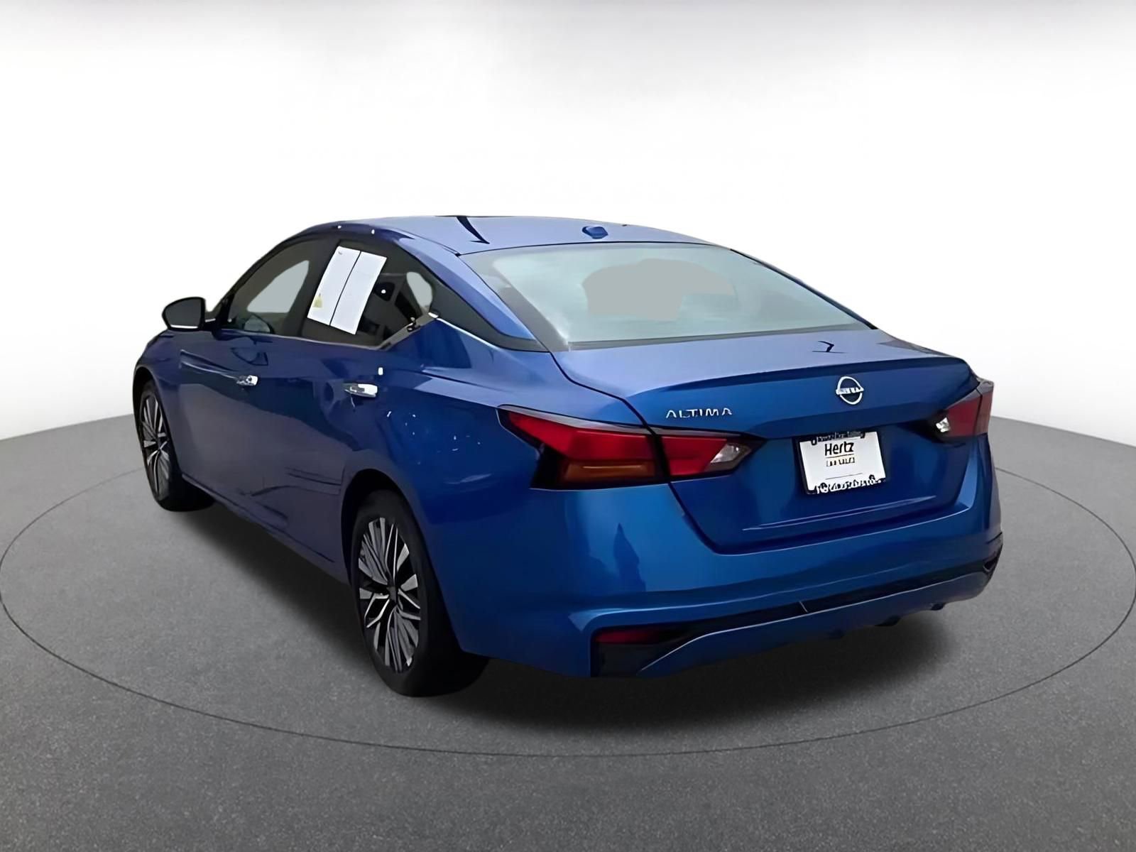 Used 2025 Nissan Altima 2.5 SV FWD image 4