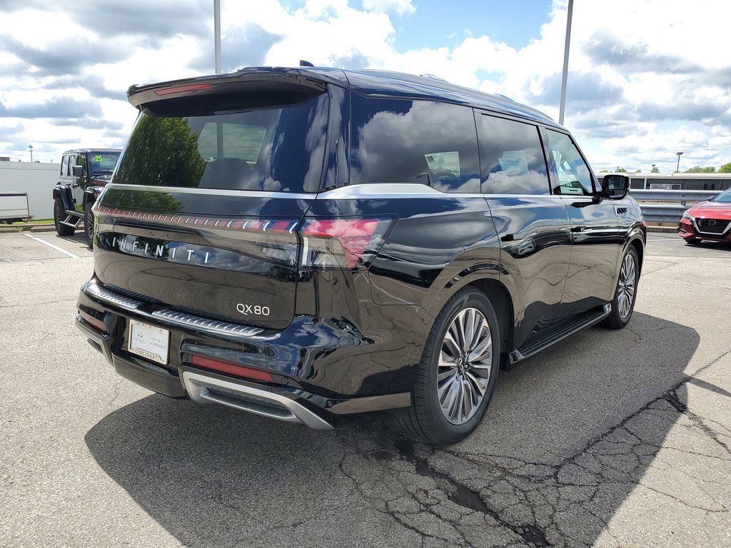 Used 2025 INFINITI QX80 Luxe w/ Exterior Package RWD image 5