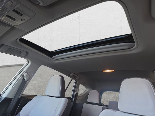 Used 2015 Toyota RAV4 XLE AWD/4WD image 27
