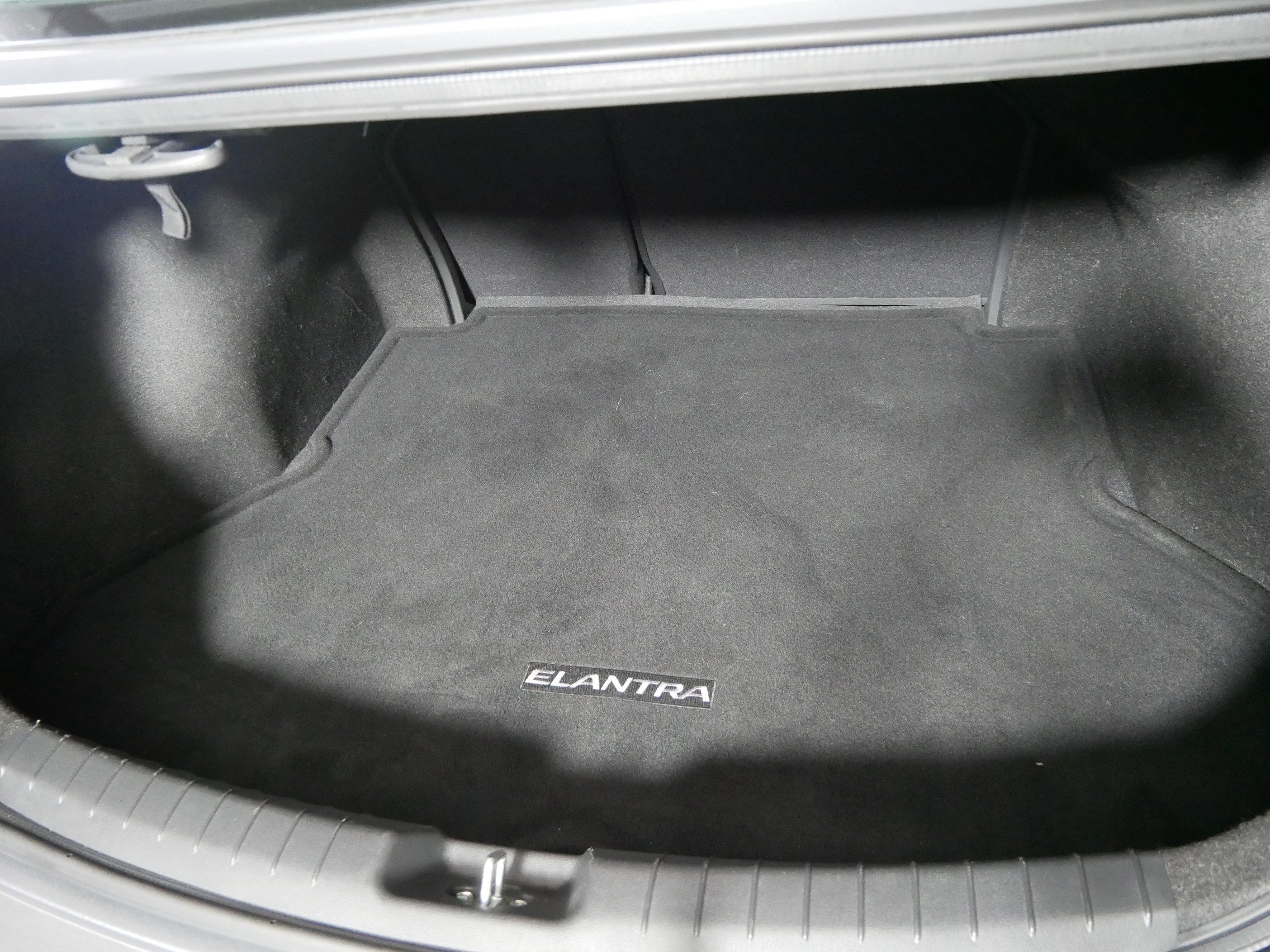 Used 2018 Hyundai Elantra SEL w/ Cargo Package FWD image 18
