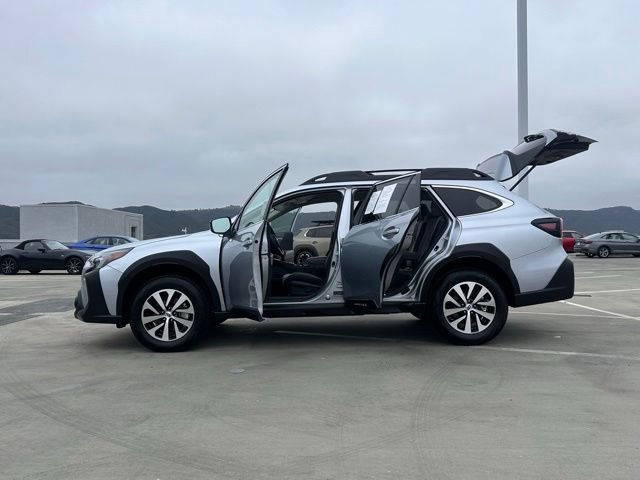 Certified 2025 Subaru Outback Premium AWD/4WD image 28