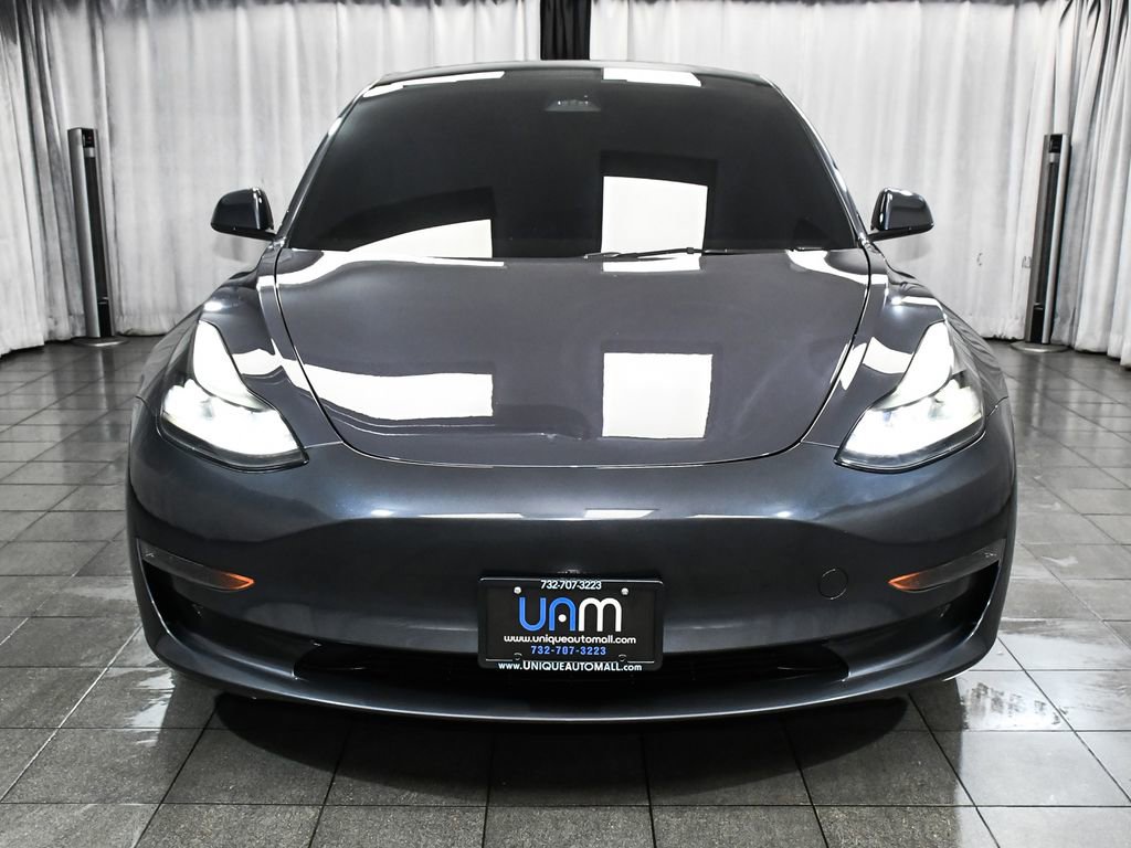 Used 2023 Tesla Model 3 Standard Range image 2