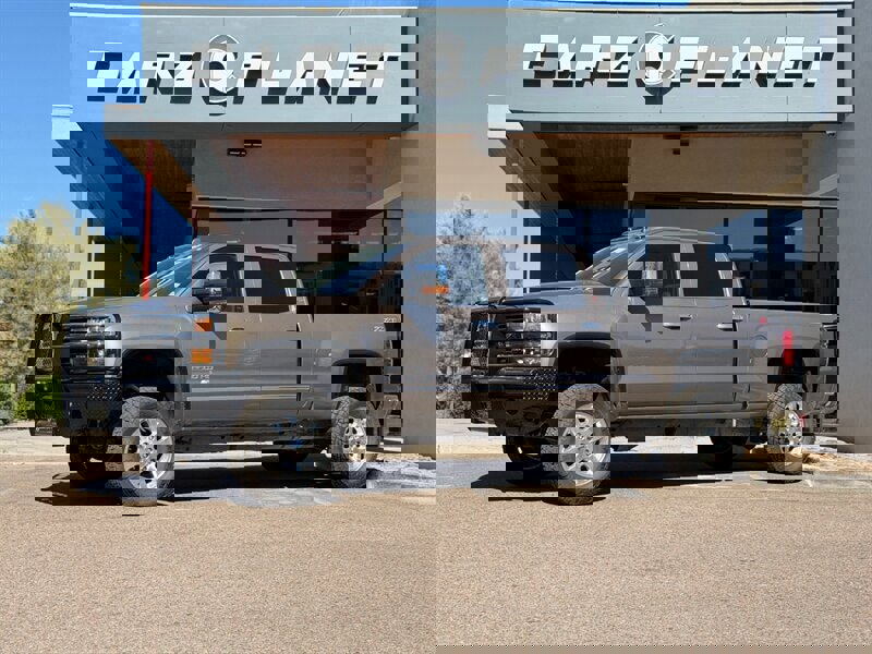 Used 2015 Chevrolet Silverado 2500 LTZ w/ Duramax Plus Package AWD/4WD image 2