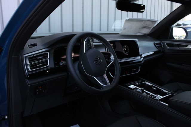 New 2026 Volkswagen Atlas Cross Sport SE AWD/4WD image 2