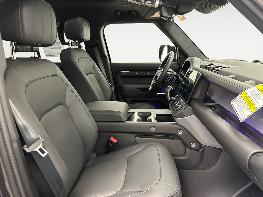 New 2026 Land Rover Defender 110 V8 AWD/4WD image 13