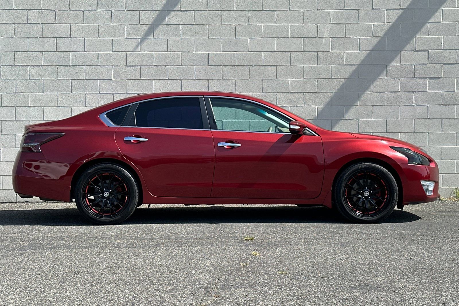 Used 2015 Nissan Altima 2.5 SV w/ Convenience Package FWD image 3