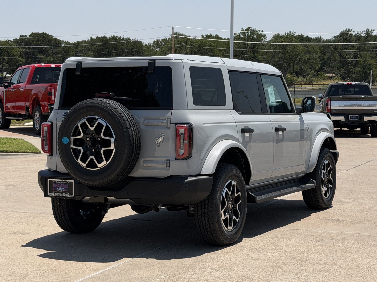 New 2026 Ford Bronco Outer Banks AWD/4WD image 4