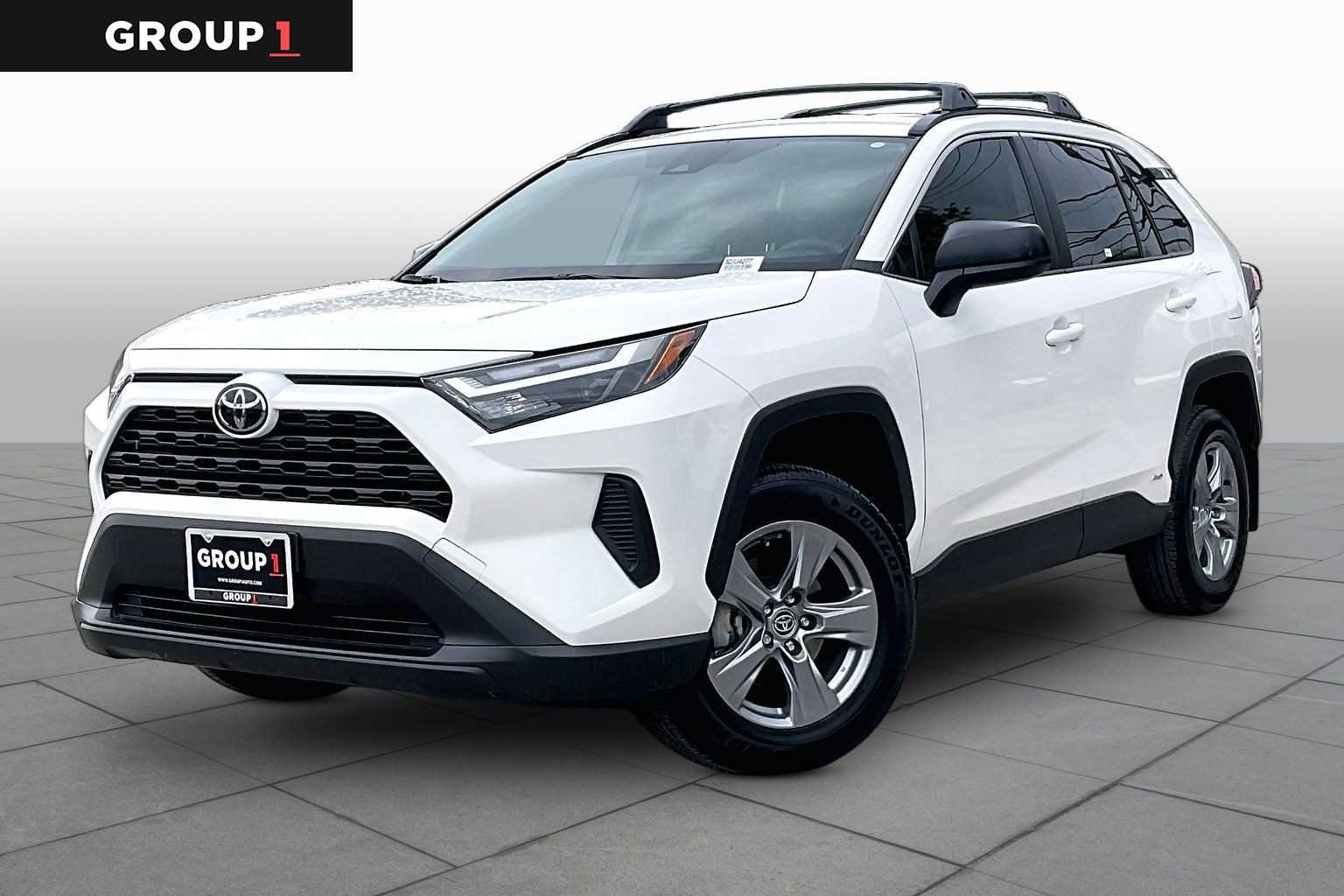 Used 2025 Toyota RAV4 LE AWD/4WD image 1