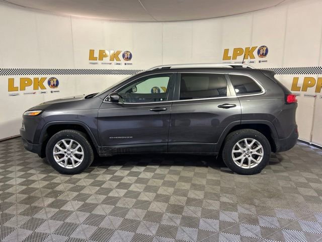 Used 2017 Jeep Cherokee Latitude w/ True North Edition AWD/4WD image 9