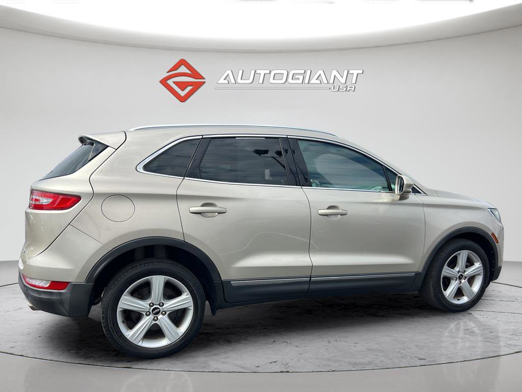 Used 2017 Lincoln MKC Premiere FWD image 2