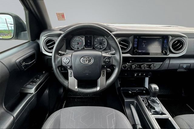 Used 2019 Toyota Tacoma TRD Off-Road AWD/4WD image 10