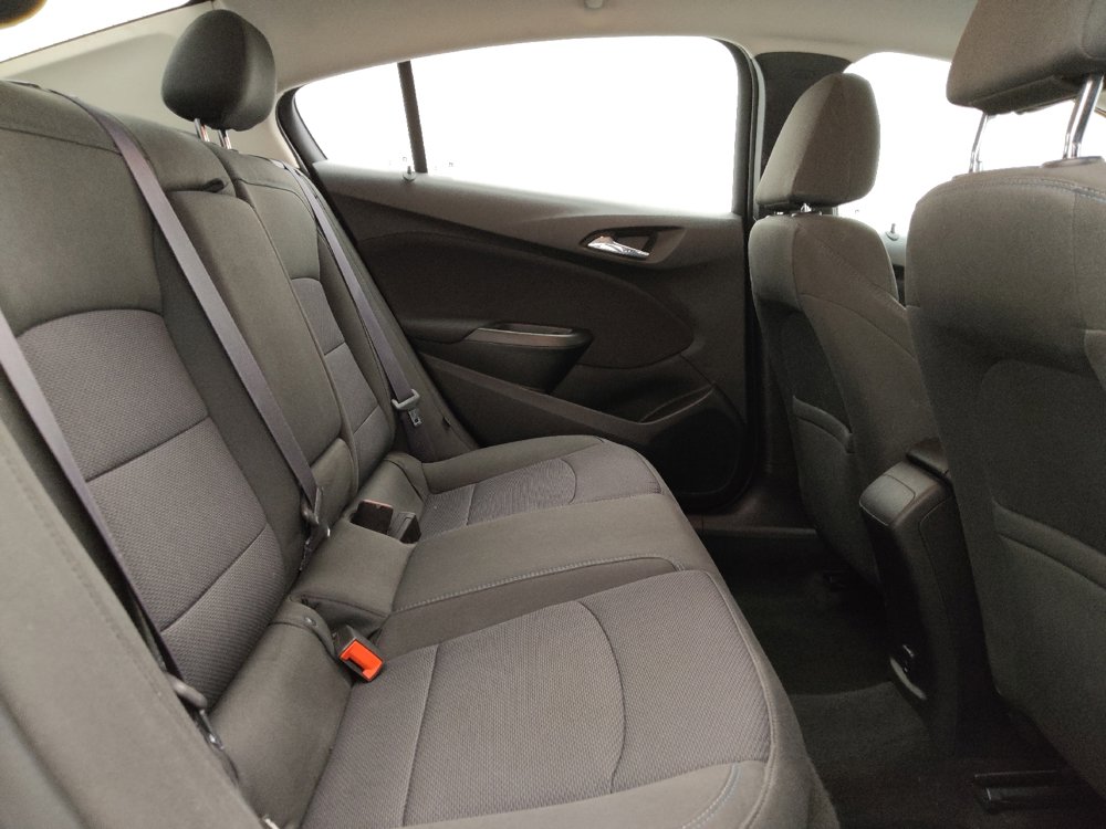 Used 2017 Chevrolet Cruze LT w/ Convenience Package FWD image 19