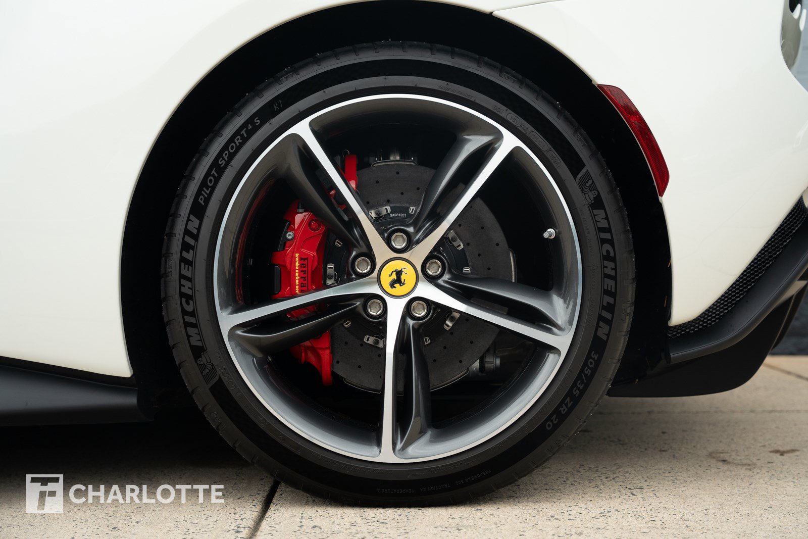 Used 2024 Ferrari 296 GTS RWD image 10