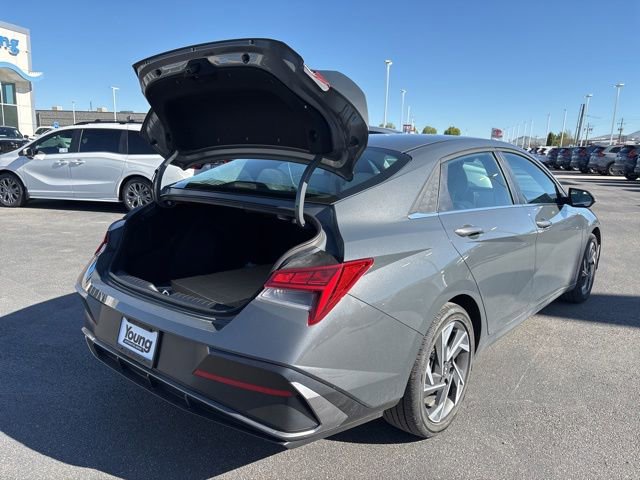 Used 2025 Hyundai Elantra Limited FWD image 24