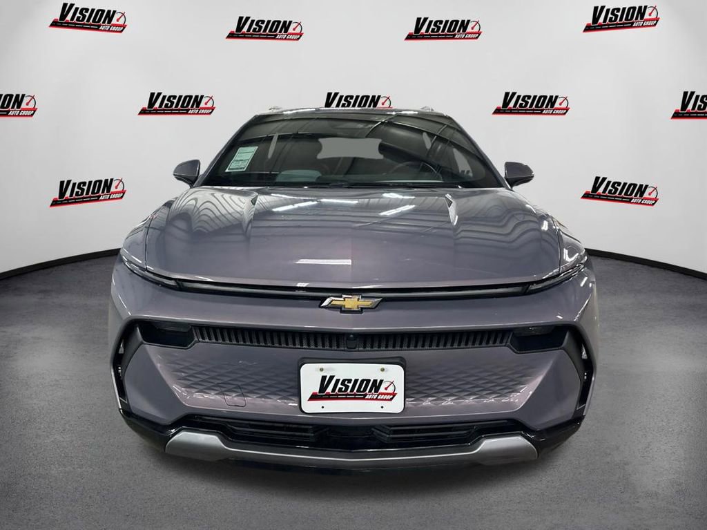 Used 2025 Chevrolet Equinox EV LT image 2