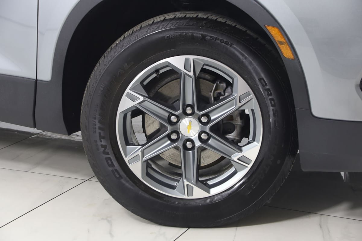 Used 2024 Chevrolet Blazer LT w/ Convenience Package FWD image 14