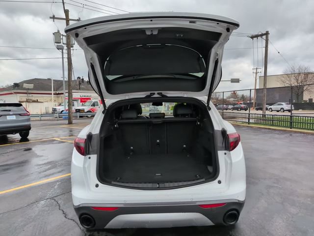 Used 2022 Alfa Romeo Stelvio Ti image 16