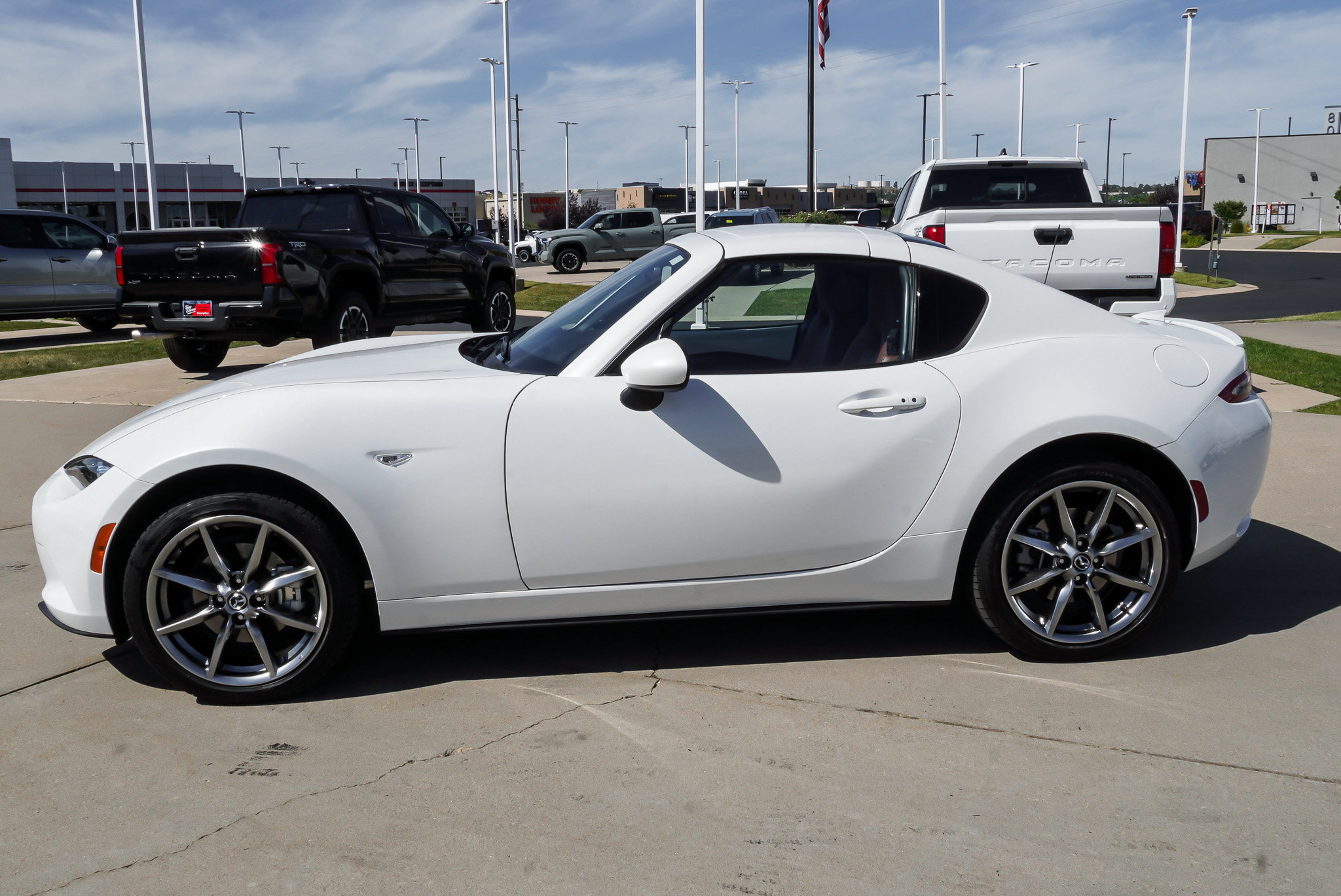 Used 2022 MAZDA MX-5 Miata RF Grand Touring w/ Weather Package RWD image 7