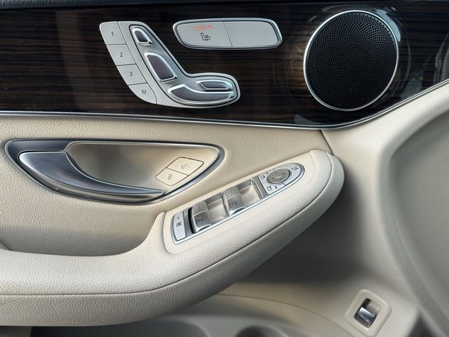 Used 2018 Mercedes-Benz GLC 300 4MATIC image 15