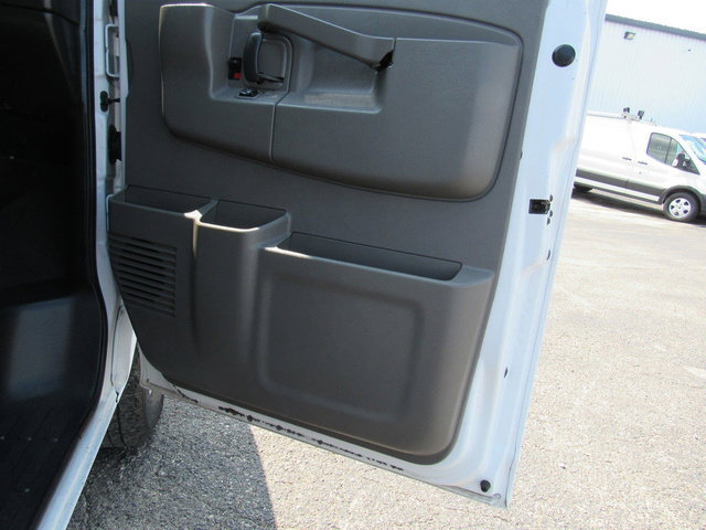 Used 2020 Chevrolet Express 2500 LT w/ LT Preferred Equipment Group RWD image 12