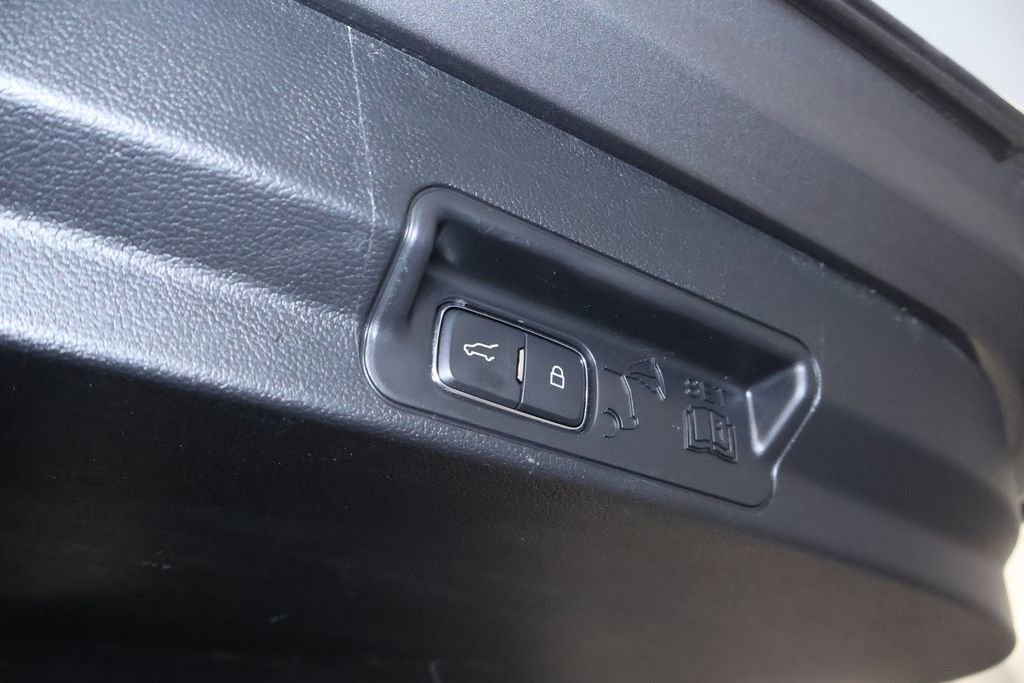 Used 2022 Ford Explorer Limited w/ Hybrid Equipment Group 310A image 15