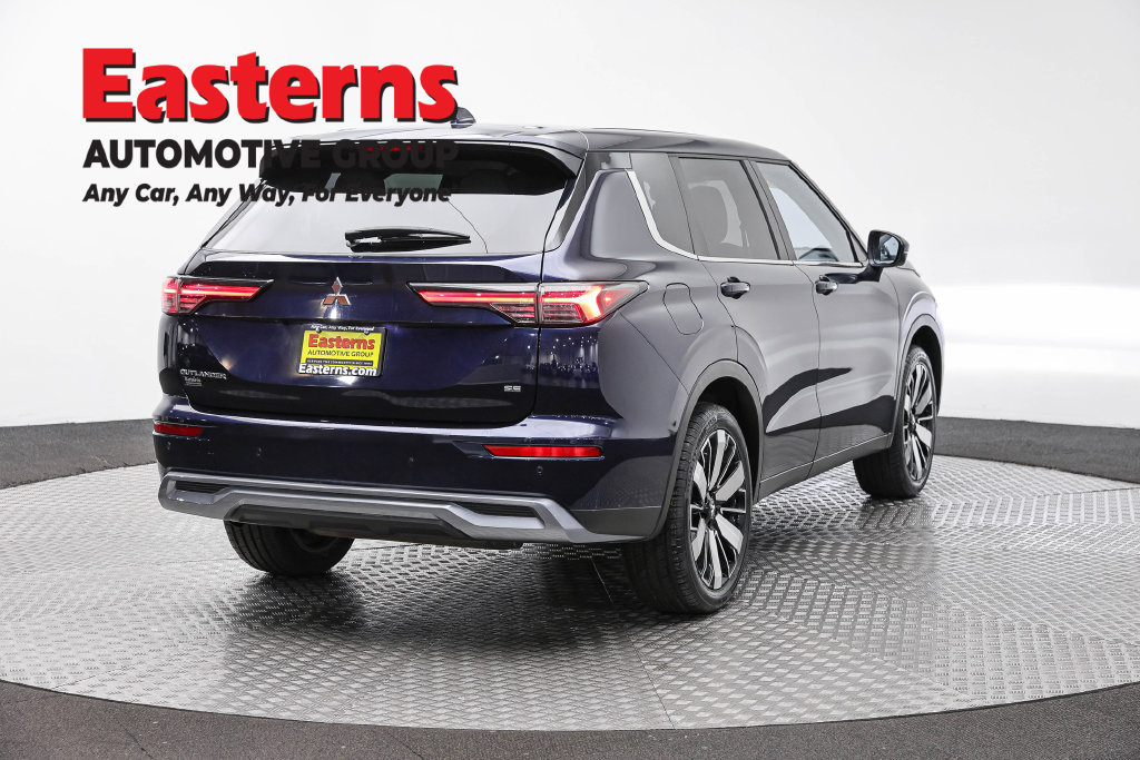 Used 2025 Mitsubishi Outlander SE FWD image 6